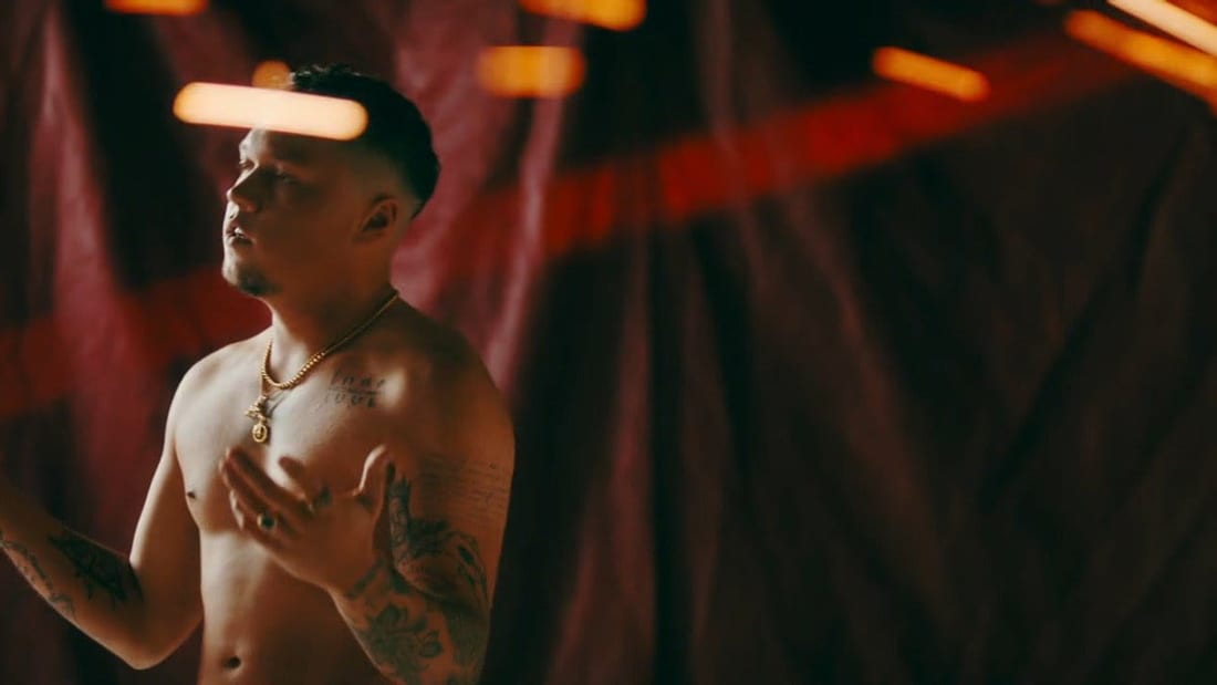 Still from Ruben Annink — 100 Volt
