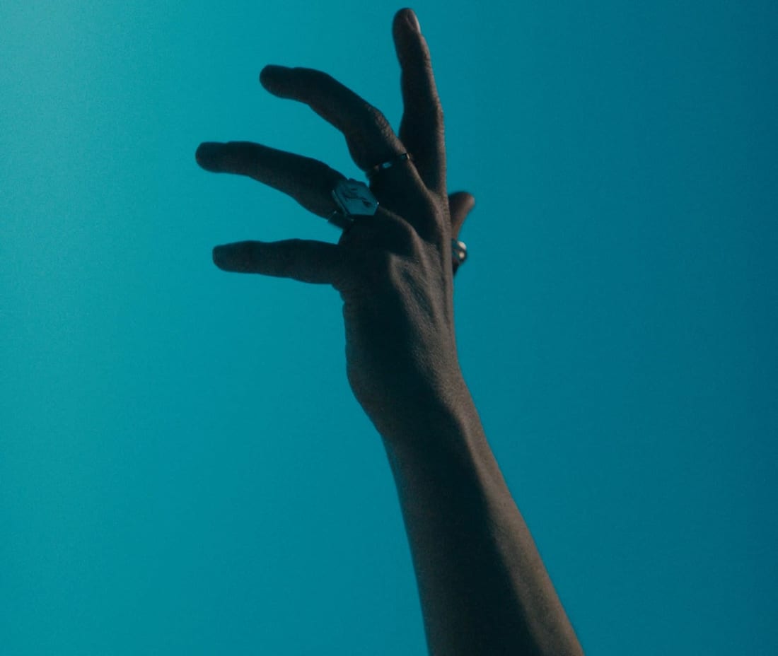 Still from Eefje de Visser — Beeld Hangt Stil