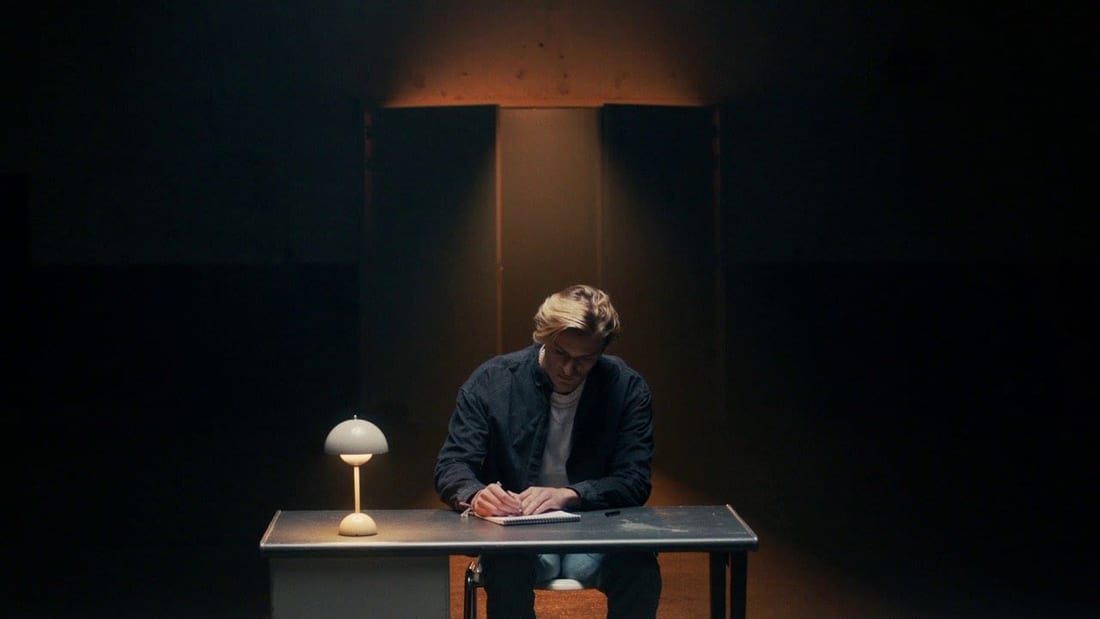 Still from 113 — Ik Ben Er Nog