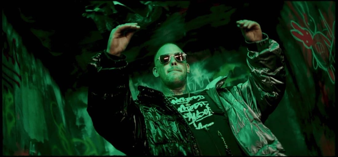 Still from Jebroer & Eva Simons — Badboy