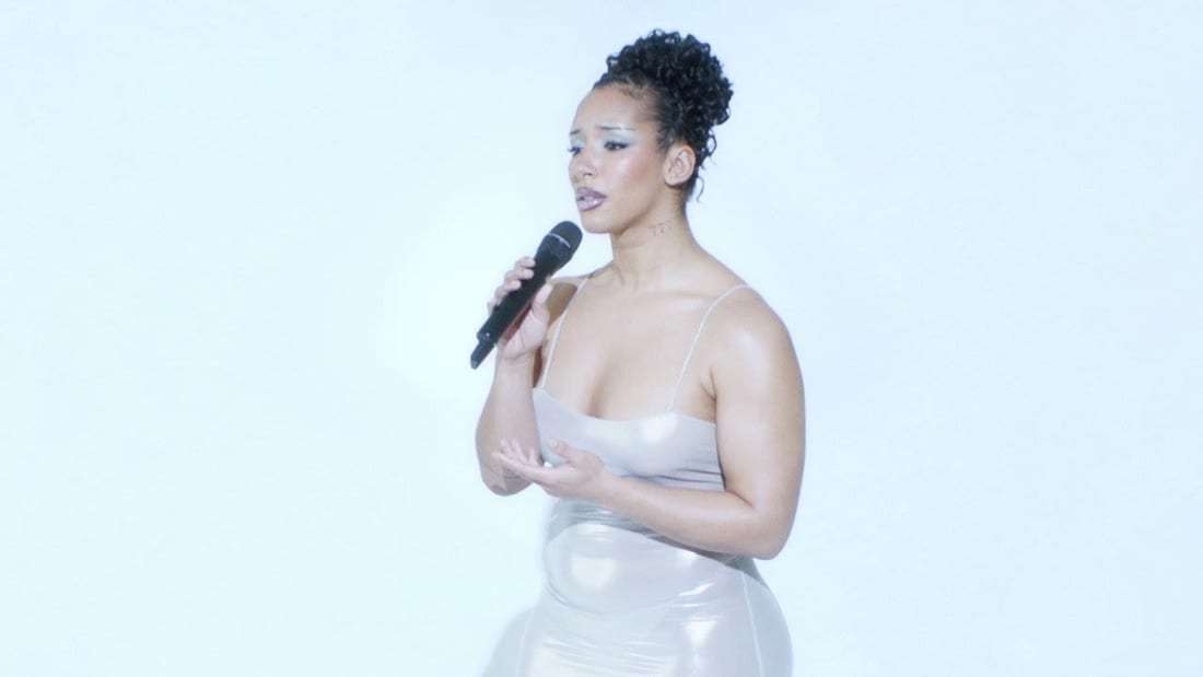 Still from Naomi Sharon (live performances)