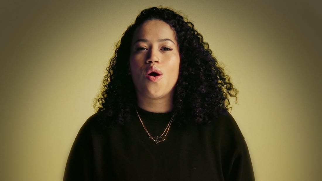 Still from Zoë Livay — Patronen