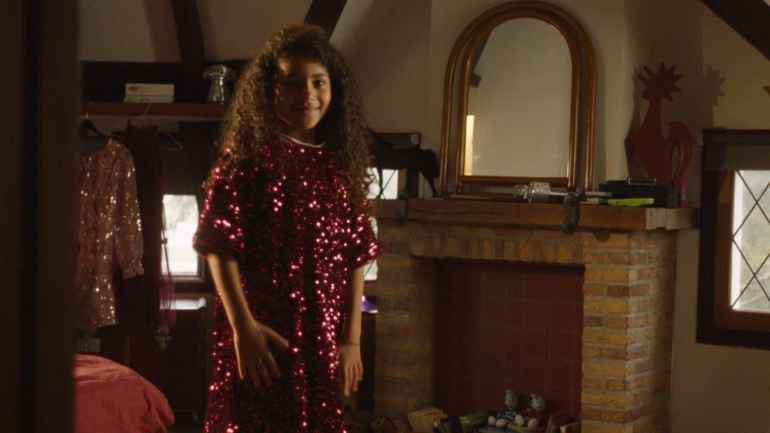Still from Zoë Livay & Snelle — Ik Zing